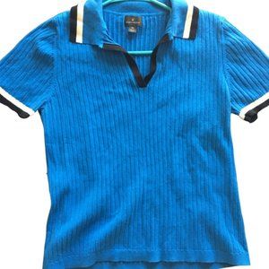 Short sleeved V-Neck